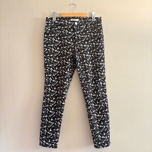 DKNY Black & Cream Leaf Patterned Skinny Ankle Jeans - Size 8 Like New